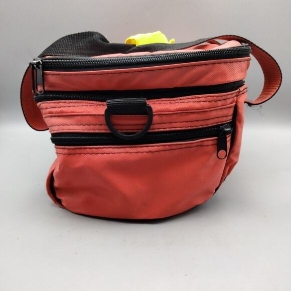 VINTAGE Marlboro Small Red Cooler Bag Insulated Lunch Box with Multiple Pockets - Picture 2 of 6